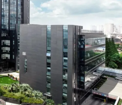 上海兆霄精密设备有限公司精密设备在电子制造领域的应用案例